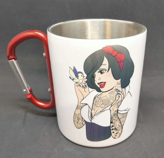 Mug metal blanc avec anse mousqueton rouge 300 ml