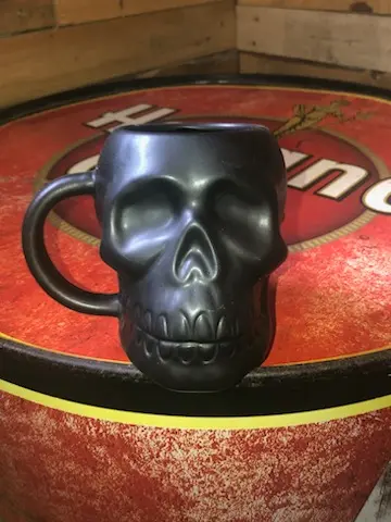 Mug céramique tête de mort noir